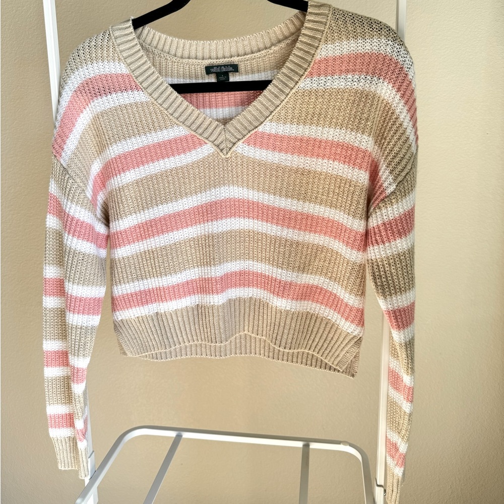 Cropped wild fable striped v neck long sleeve top